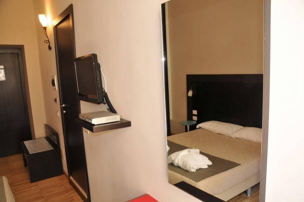 Sotto Il Sole Di Roma Bed & Breakfast Bagian luar foto