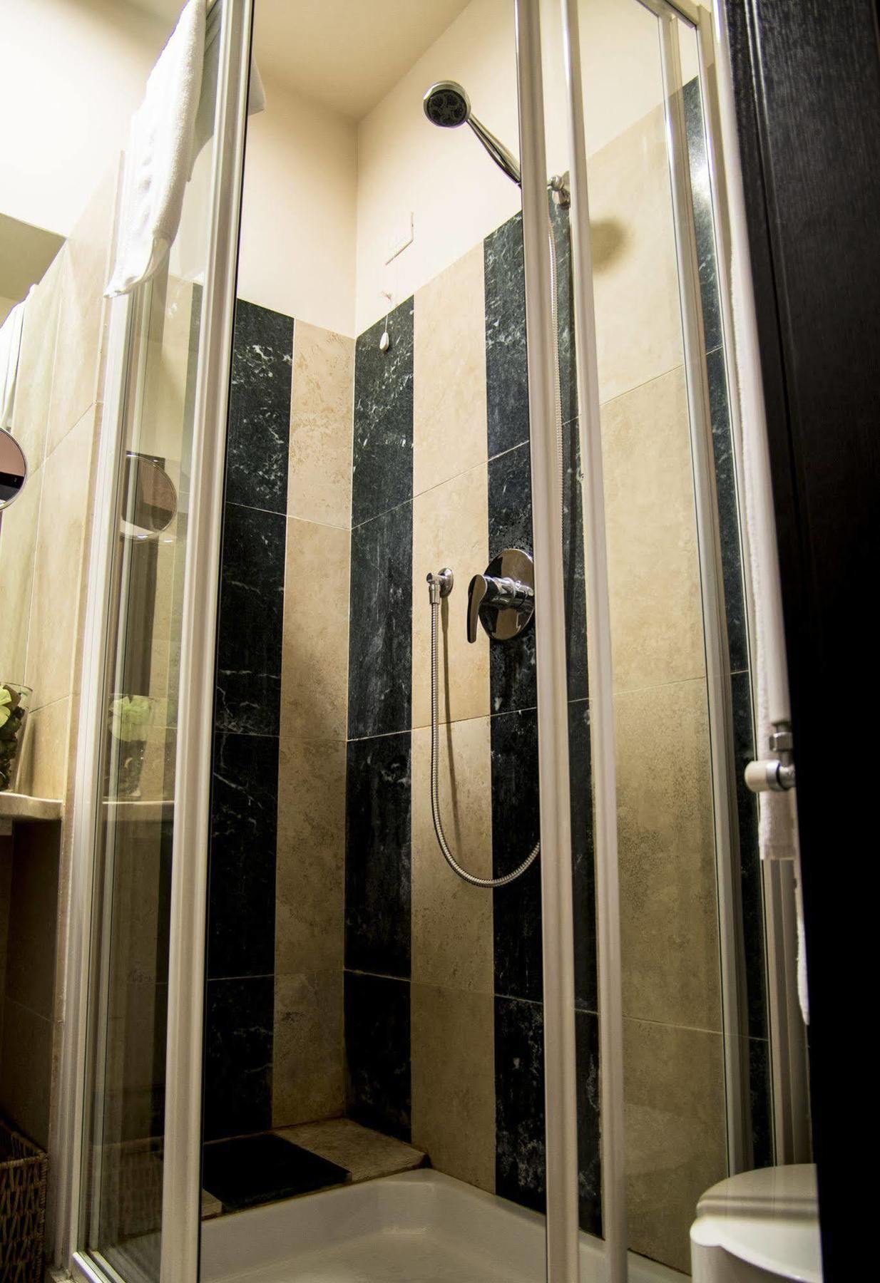Sotto Il Sole Di Roma Bed & Breakfast Bagian luar foto